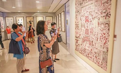 东城区庆祝中华人民共和国成立70周年书法美术作品展隆重开幕，文艺创作服务彰显时代精神