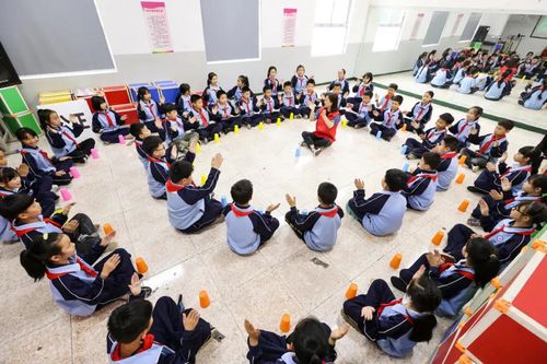 献礼百年 艺润童心 文艺志愿服务走进龙湾区永中博雅学校