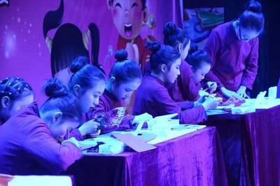 艺术花开迎新年，青春绽放筑梦想——2019年宜都市青少年元旦文艺晚会圆满落幕